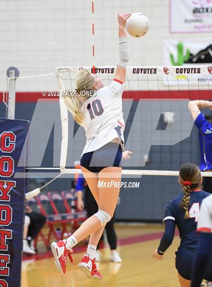 Thumbnail 2 in Centennial vs. Westview - AIA 5A Play-In photogallery.