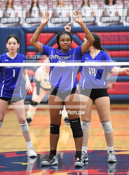 Thumbnail 3 in Centennial vs. Westview - AIA 5A Play-In photogallery.