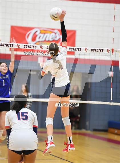 Thumbnail 1 in Centennial vs. Westview - AIA 5A Play-In photogallery.