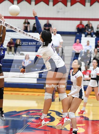 Thumbnail 1 in Centennial vs. Westview - AIA 5A Play-In photogallery.