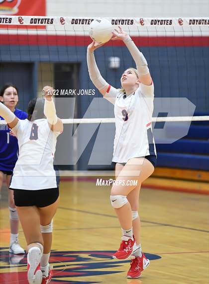 Thumbnail 3 in Centennial vs. Westview - AIA 5A Play-In photogallery.