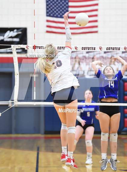 Thumbnail 1 in Centennial vs. Westview - AIA 5A Play-In photogallery.