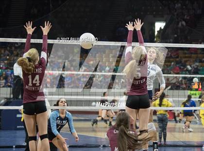 Thumbnail 2 in Valor Christian vs. Cheyenne Mountain (CHSAA 4A Pool Play) photogallery.