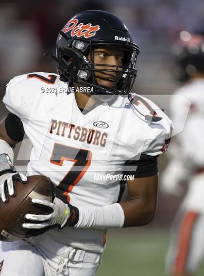 Thumbnail 3 in Pittsburg @ Liberty (Senior Night)  photogallery.