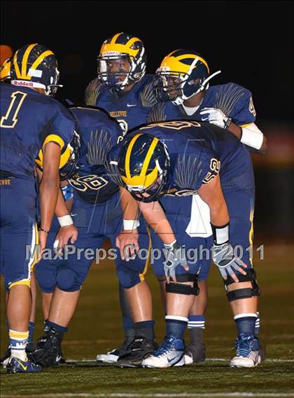 Thumbnail 2 in Bellevue vs. Oaks Christian (Mission Viejo Football Classic) photogallery.