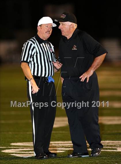 Thumbnail 2 in Bellevue vs. Oaks Christian (Mission Viejo Football Classic) photogallery.