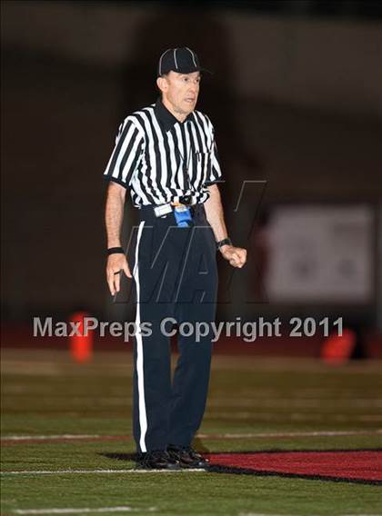 Thumbnail 1 in Bellevue vs. Oaks Christian (Mission Viejo Football Classic) photogallery.