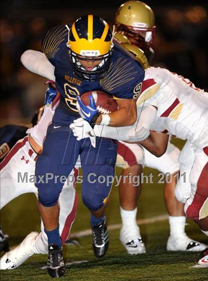 Thumbnail 1 in Bellevue vs. Oaks Christian (Mission Viejo Football Classic) photogallery.