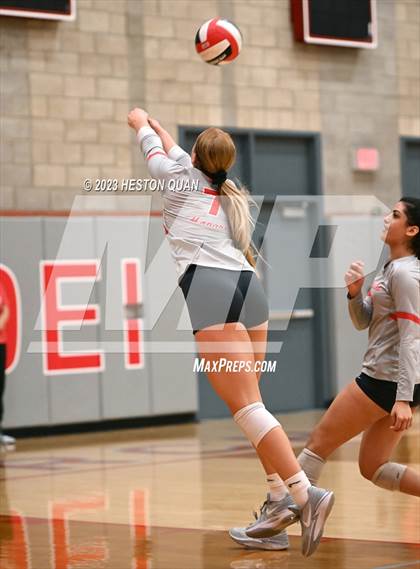 Thumbnail 1 in Sierra Canyon @ Mater Dei (CIF-SS D1 Semi-Final) photogallery.