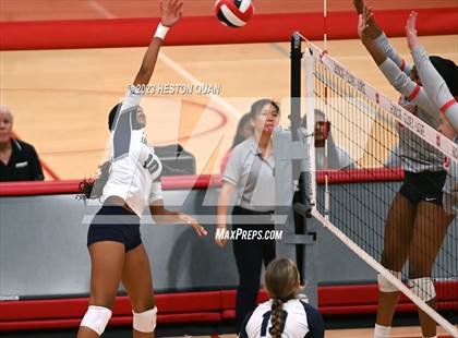 Thumbnail 2 in Sierra Canyon @ Mater Dei (CIF-SS D1 Semi-Final) photogallery.