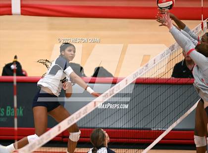 Thumbnail 3 in Sierra Canyon @ Mater Dei (CIF-SS D1 Semi-Final) photogallery.