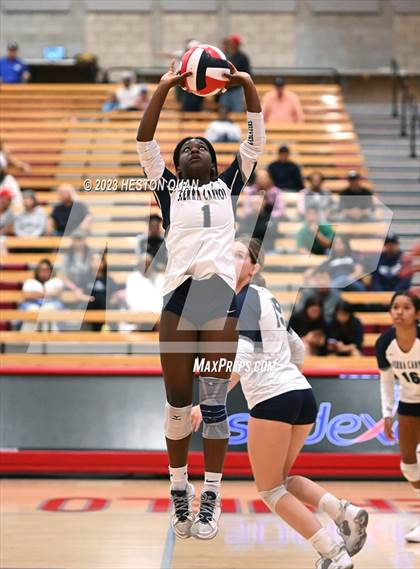 Thumbnail 1 in Sierra Canyon @ Mater Dei (CIF-SS D1 Semi-Final) photogallery.
