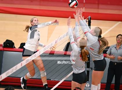 Thumbnail 1 in Sierra Canyon @ Mater Dei (CIF-SS D1 Semi-Final) photogallery.