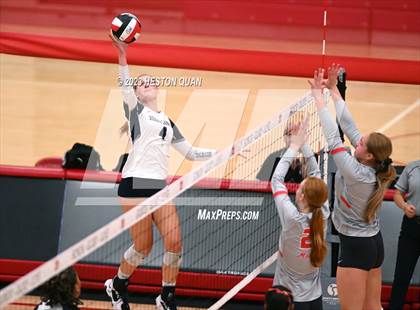 Thumbnail 2 in Sierra Canyon @ Mater Dei (CIF-SS D1 Semi-Final) photogallery.