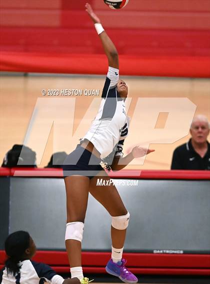 Thumbnail 2 in Sierra Canyon @ Mater Dei (CIF-SS D1 Semi-Final) photogallery.