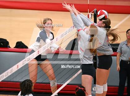 Thumbnail 3 in Sierra Canyon @ Mater Dei (CIF-SS D1 Semi-Final) photogallery.