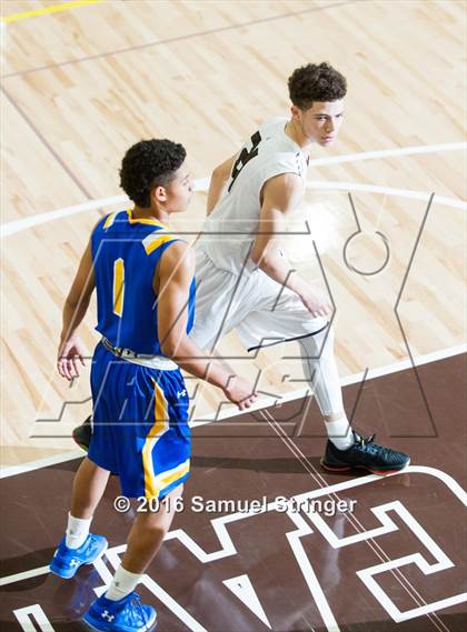 Thumbnail 2 in Saint Francis vs. Serra photogallery.