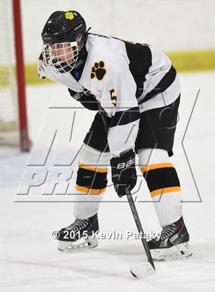 Thumbnail 2 in East Catholic @ Daniel Hand photogallery.