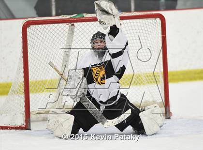Thumbnail 2 in East Catholic @ Daniel Hand photogallery.