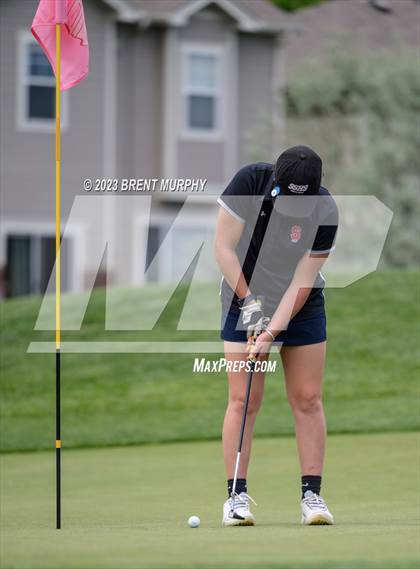 Thumbnail 2 in CHSAA 4A State Championship - Day 1 photogallery.