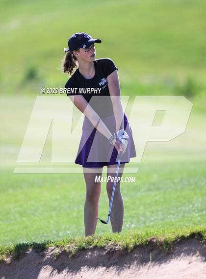 Thumbnail 2 in CHSAA 4A State Championship - Day 1 photogallery.
