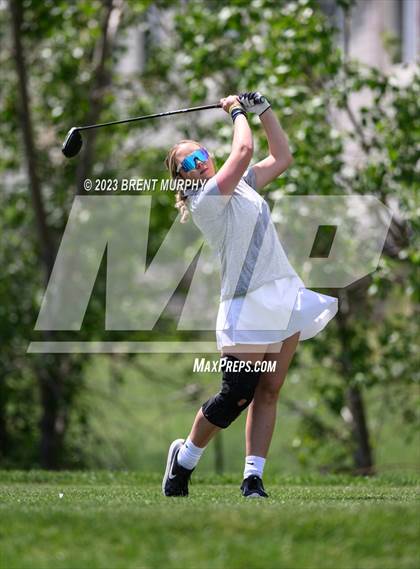 Thumbnail 2 in CHSAA 4A State Championship - Day 1 photogallery.