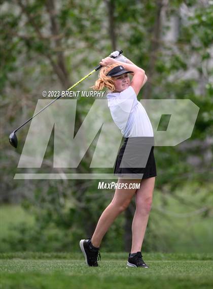 Thumbnail 2 in CHSAA 4A State Championship - Day 1 photogallery.
