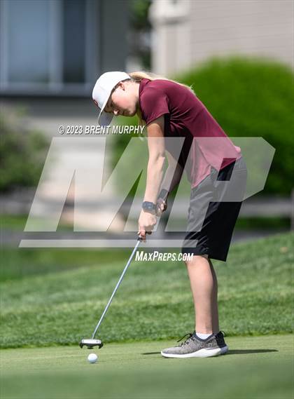 Thumbnail 3 in CHSAA 4A State Championship - Day 1 photogallery.