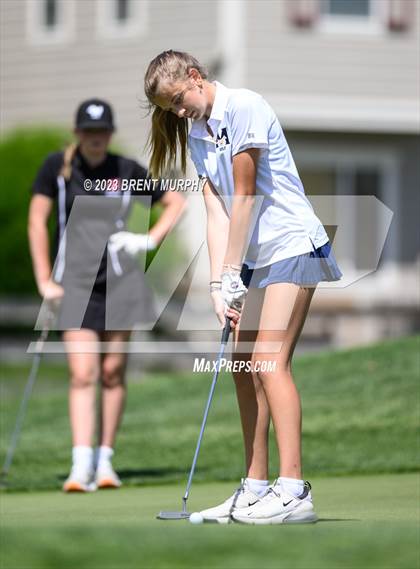 Thumbnail 1 in CHSAA 4A State Championship - Day 1 photogallery.