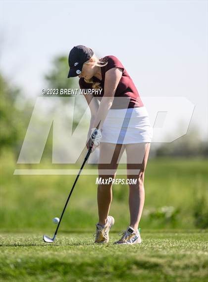 Thumbnail 3 in CHSAA 4A State Championship - Day 1 photogallery.