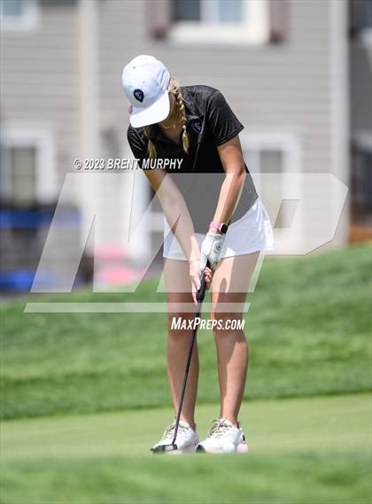 Thumbnail 2 in CHSAA 4A State Championship - Day 1 photogallery.