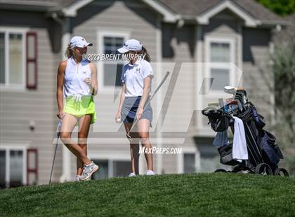 Thumbnail 2 in CHSAA 4A State Championship - Day 1 photogallery.