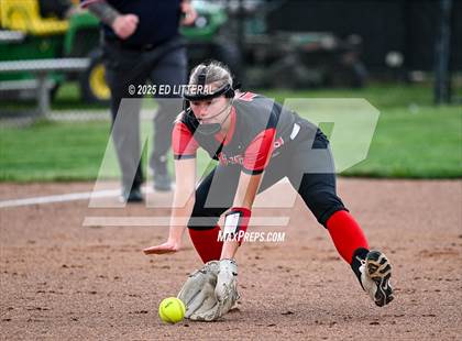 Thumbnail 3 in South Webster vs Dawson-Bryant (OHSAA Division VI District Semifinal) photogallery.