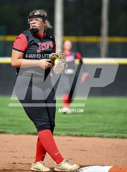 Thumbnail 2 in South Webster vs Dawson-Bryant (OHSAA Division VI District Semifinal) photogallery.