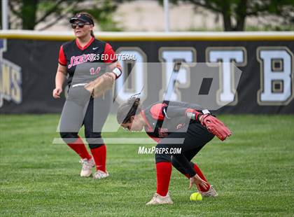 Thumbnail 1 in South Webster vs Dawson-Bryant (OHSAA Division VI District Semifinal) photogallery.