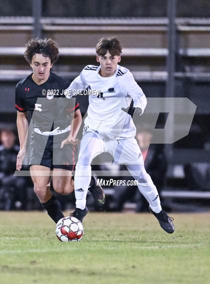 Thumbnail 3 in Churchill vs Steele photogallery.