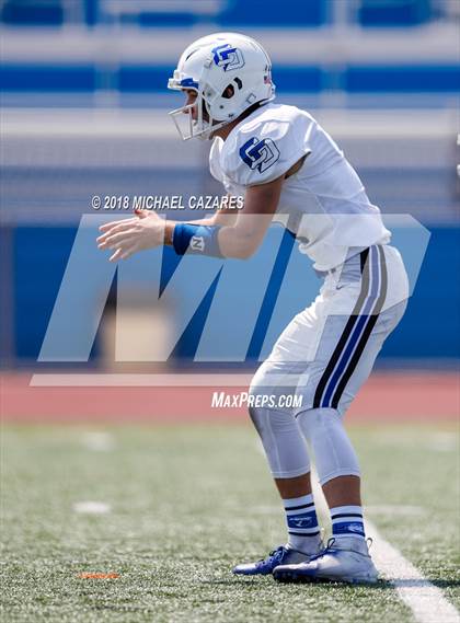 Thumbnail 1 in Kearny vs La Jolla Country Day (SDFNL Kickoff) photogallery.