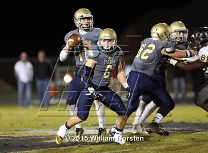 Thumbnail 2 in Independence vs Hendersonville (TSSAA 5A Second Round) photogallery.