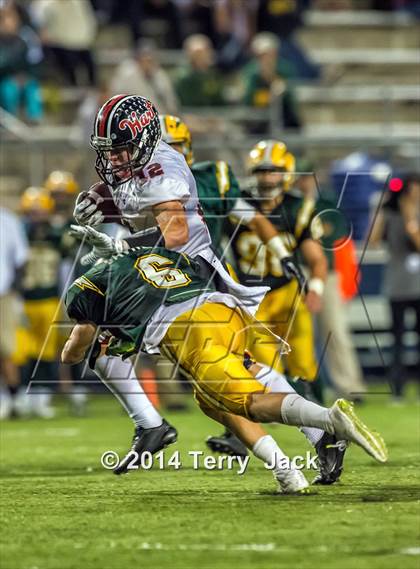Thumbnail 3 in Edison vs. Hart photogallery.