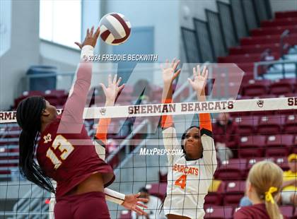 Thumbnail 3 in Collinsville vs. Pilot Point (Hwy 75 Volleyfest) photogallery.