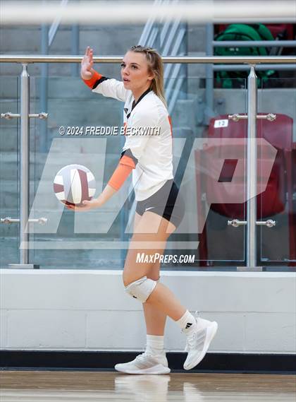 Thumbnail 1 in Collinsville vs. Pilot Point (Hwy 75 Volleyfest) photogallery.