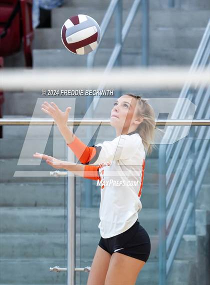 Thumbnail 2 in Collinsville vs. Pilot Point (Hwy 75 Volleyfest) photogallery.