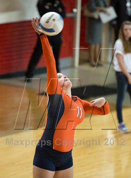 Thumbnail 3 in Carson vs. Cardinal Gibbons (NCHSAA 3A Final) photogallery.