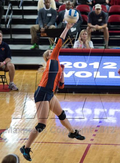 Thumbnail 3 in Carson vs. Cardinal Gibbons (NCHSAA 3A Final) photogallery.