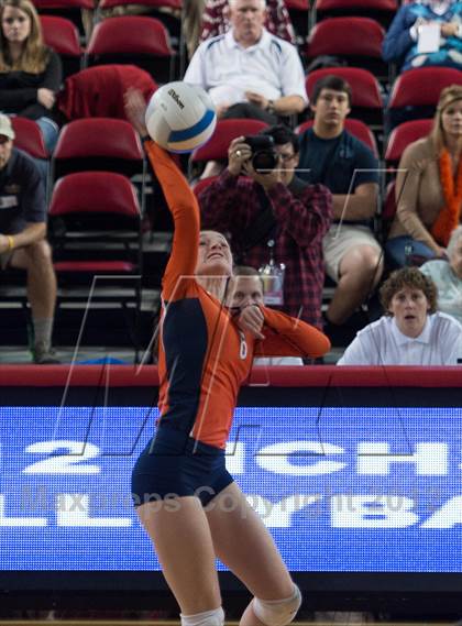 Thumbnail 1 in Carson vs. Cardinal Gibbons (NCHSAA 3A Final) photogallery.