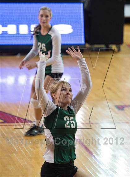 Thumbnail 2 in Carson vs. Cardinal Gibbons (NCHSAA 3A Final) photogallery.