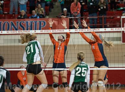 Thumbnail 2 in Carson vs. Cardinal Gibbons (NCHSAA 3A Final) photogallery.