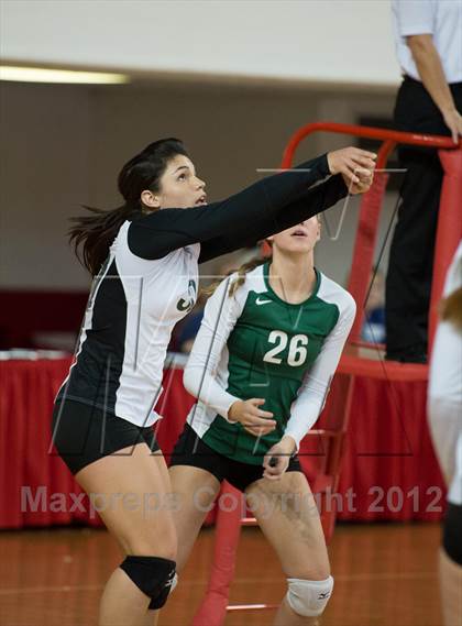 Thumbnail 2 in Carson vs. Cardinal Gibbons (NCHSAA 3A Final) photogallery.