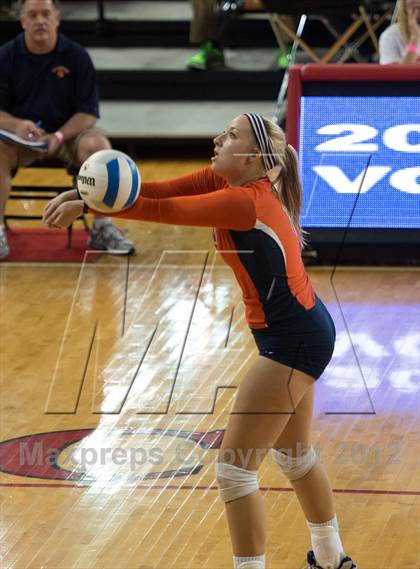 Thumbnail 2 in Carson vs. Cardinal Gibbons (NCHSAA 3A Final) photogallery.