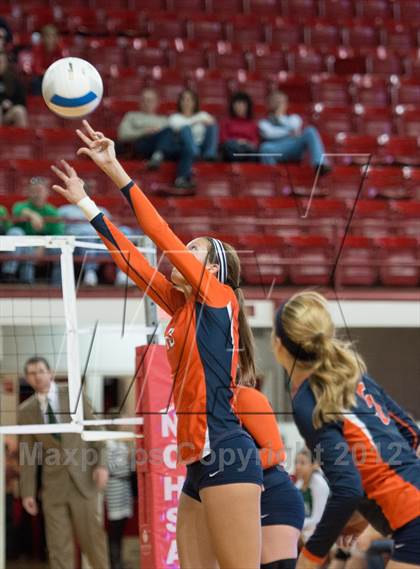 Thumbnail 3 in Carson vs. Cardinal Gibbons (NCHSAA 3A Final) photogallery.